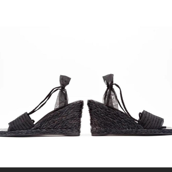 STUART WEITZMAN Vintage Black Espadrilles lace up Heel Wedges. Size 7 - Picture 3 of 16